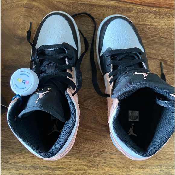 🦖SOLD!🦖Nike Jordan 1 Mid “Crimson Tint” 5.5y Artic Orange sneakers Unisex - Picture 5 of 16